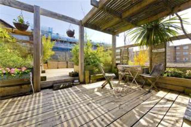  Image of 2 bedroom Flat for sale in Matthias Road London N16 at Stoke Newington London Newington Green, N16 8NW