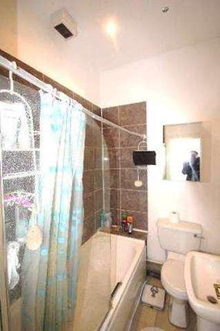  Image of 3 bedroom Flat to rent in Mayton Street London N7 at London N7 6QR Holloway, N7 6QR