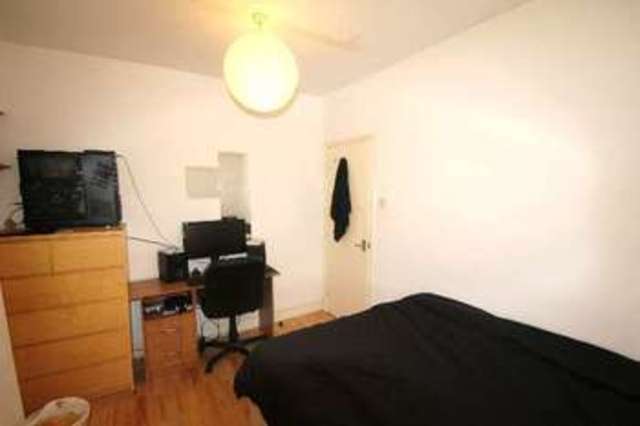  Image of 3 bedroom Flat to rent in Mayton Street London N7 at London N7 6QR Holloway, N7 6QR