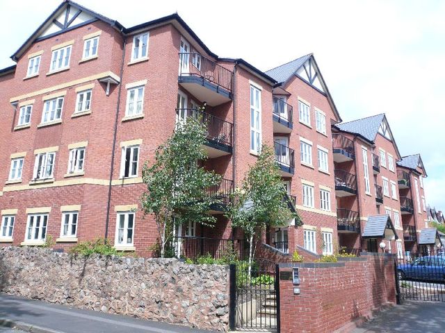  Image of 2 bedroom Flat to rent in Hagley Road Edgbaston Birmingham B17 at Birmingham, B17 8DJ