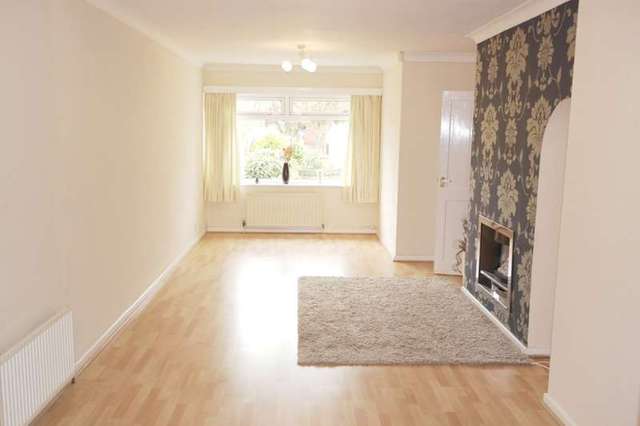  Image of 3 bedroom Semi-Detached house to rent in Meadow Park Crescent Stanningley Pudsey LS28 at Stanningley, LS28 7TL