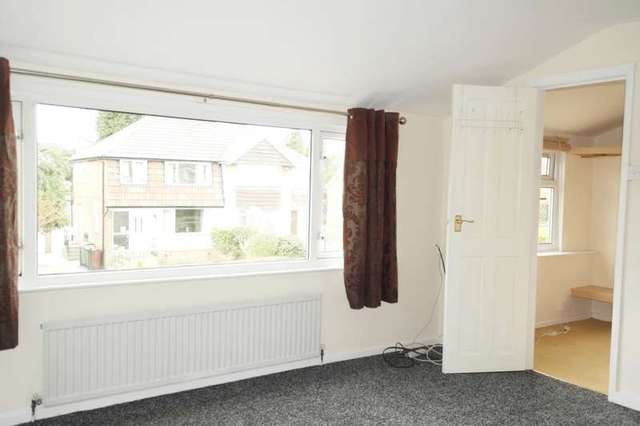  Image of 3 bedroom Semi-Detached house to rent in Meadow Park Crescent Stanningley Pudsey LS28 at Stanningley, LS28 7TL