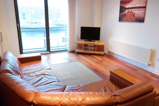  Image of 2 bedroom Flat to rent in Meadowside Quay Walk Glasgow G11 at Glasgow Harbour Glasgow Glasgow, G11 6AY