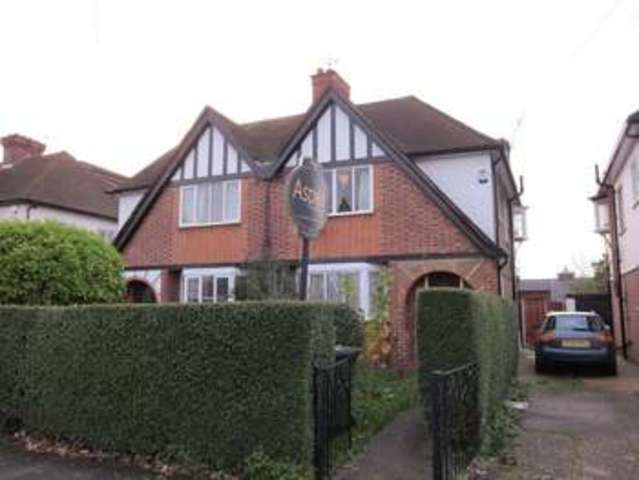  Image of 3 bedroom Semi-Detached house to rent in Meadway Ashford TW15 at Meadway  Ashford, TW15 2TJ