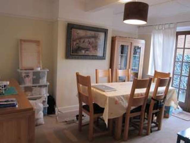  Image of 3 bedroom Semi-Detached house to rent in Meadway Ashford TW15 at Meadway  Ashford, TW15 2TJ