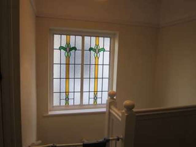  Image of 3 bedroom Semi-Detached house to rent in Meadway Ashford TW15 at Meadway  Ashford, TW15 2TJ
