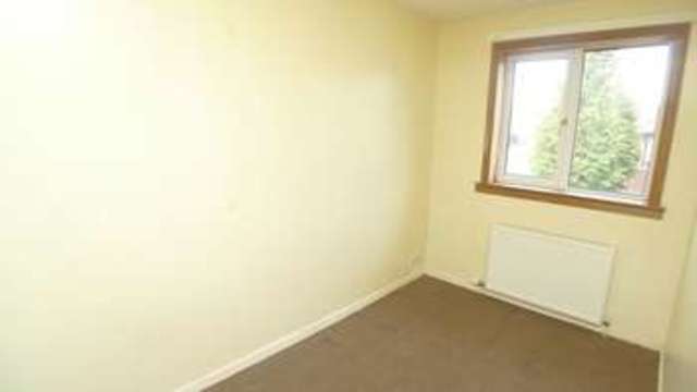  Image of 2 bedroom Terraced house for sale in Meldrum Road Kirkcaldy KY2 at Meldrum Road  Kirkcaldy, KY2 5HX