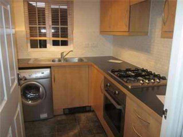  Image of 2 bedroom Flat to rent in Merlin Close Yeovil BA21 at Merlin Close  Yeovil, BA21 3GX