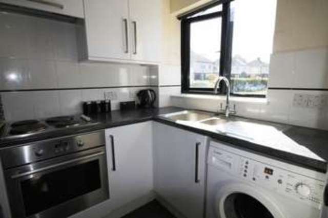  Image of 1 bedroom Flat to rent in Merrylands Road Bookham Leatherhead KT23 at Merrylands Road Bookham Leatherhead, KT23 3HN