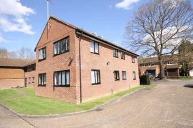  Image of 1 bedroom Flat to rent in Merrylands Road Bookham Leatherhead KT23 at Merrylands Road Bookham Leatherhead, KT23 3HN