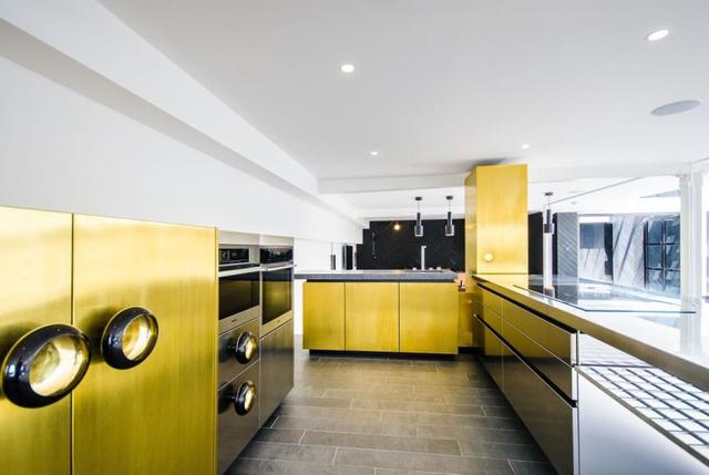  Image of 2 bedroom Apartment to rent in Metropolitan Wharf Wapping Wall London E1W at London, E1W 3SS