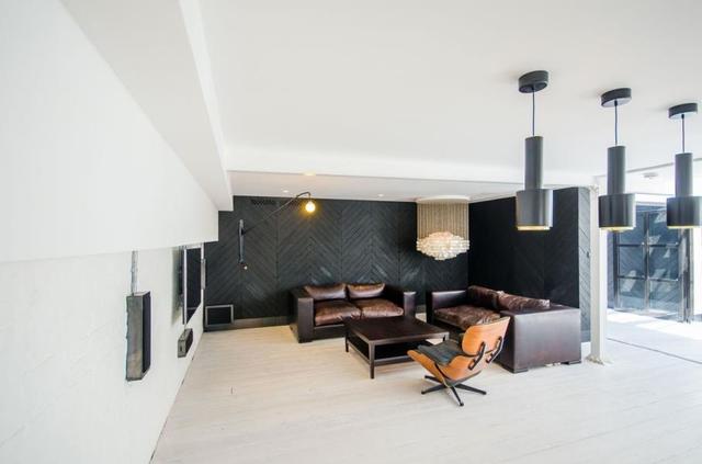  Image of 2 bedroom Apartment to rent in Metropolitan Wharf Wapping Wall London E1W at London, E1W 3SS