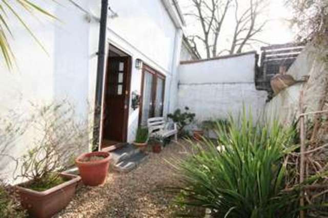  Image of Property to rent in Carclew Street Truro TR1 at Carclew Street  Truro, TR1 2DZ