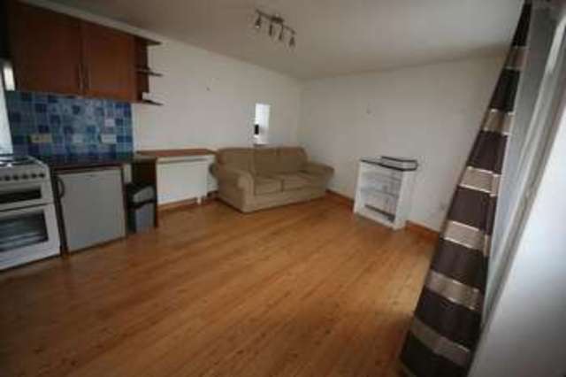  Image of Property to rent in Carclew Street Truro TR1 at Carclew Street  Truro, TR1 2DZ