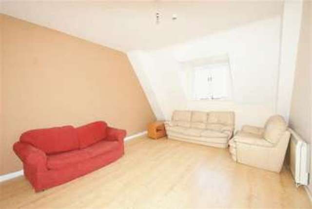  Image of 2 bedroom Flat for sale in Cold Harbour Milborne Port Sherborne DT9 at Cold Harbour  Milborne Port, DT9 5EL