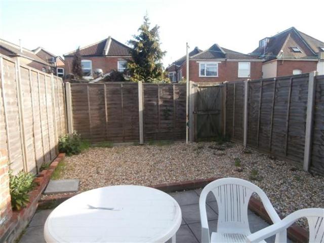  Image of 5 bedroom Terraced house to rent in Milton Road Southampton SO15 at Shirley, SO15 2HW