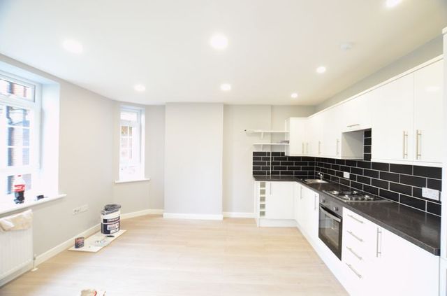  Image of 1 bedroom Property to rent in Powell Road London E5 at Powell Road  LONDON, E5 8DH