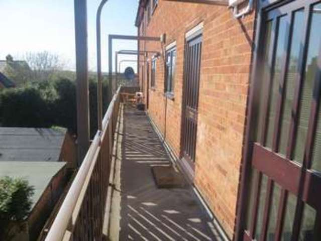  Image of 2 bedroom Flat to rent in Moor Lane Amington Tamworth B77 at Moor Lane  Tamworth, B77 3AT
