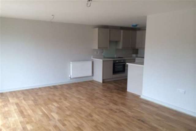  Image of 2 bedroom Flat to rent in The Bevers Mortimer Common Reading RG7 at Reading, RG7 3SP