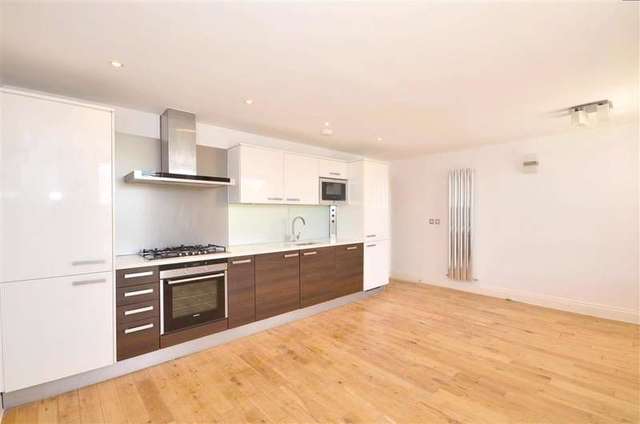  Image of 2 bedroom Flat for sale in Mount Ephraim Tunbridge Wells TN4 at Tunbridge Wells Kent Tunbridge Wells, TN4 8BS