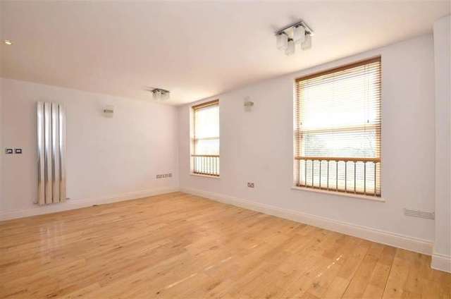  Image of 2 bedroom Flat for sale in Mount Ephraim Tunbridge Wells TN4 at Tunbridge Wells Kent Tunbridge Wells, TN4 8BS