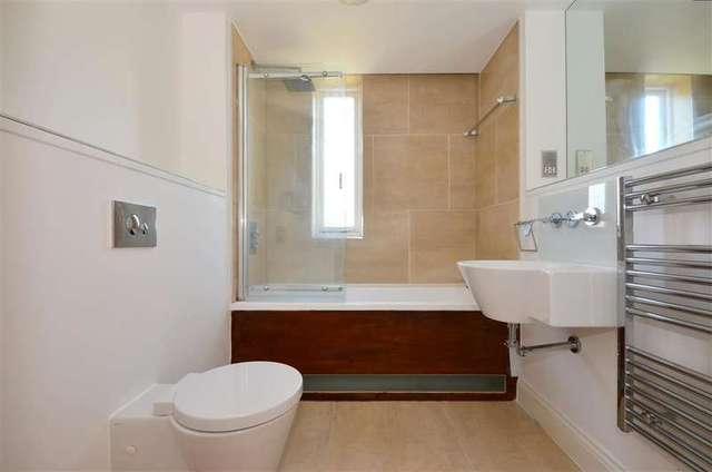  Image of 2 bedroom Flat for sale in Mount Ephraim Tunbridge Wells TN4 at Tunbridge Wells Kent Tunbridge Wells, TN4 8BS