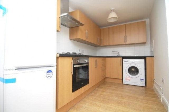  Image of 3 bedroom Flat to rent in Mount View Road London N4 at Mount View Road  Finsbury Park, N4 4SL