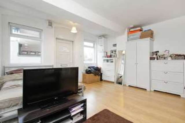  Image of Flat to rent in Mount View Road London N4 at London  Stroud Green, N4 4SL