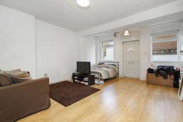  Image of Flat to rent in Mount View Road London N4 at London  Stroud Green, N4 4SL