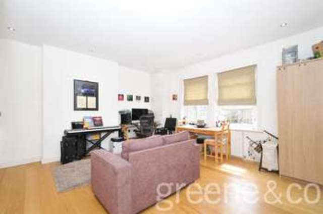  Image of 1 bedroom Flat to rent in Mowbray Road London NW6 at Kilburn London Brondesbury Park, NW6 7QS