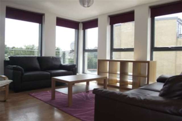  Image of 2 bedroom Flat to rent in Muirhouse Street Glasgow G41 at Glasgow, G41 1QD