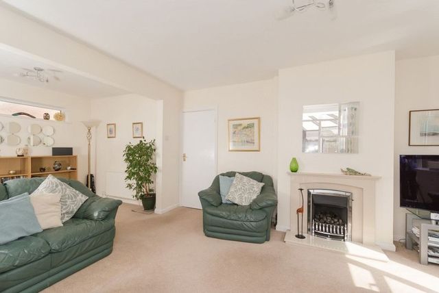 Image of 4 bedroom Detached house for sale in Purssells Meadow Naphill High Wycombe HP14 at Purssells Meadow Naphill High Wycombe, HP14 4SG