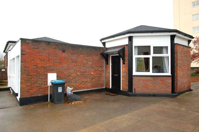  Image of 1 bedroom Detached house to rent in Nash Green Hemel Hempstead HP3 at Hemel Hempstead Apsley, HP3 8AA