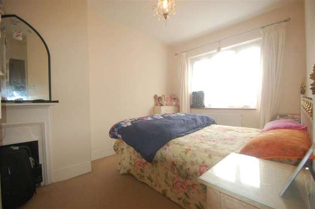  Image of 3 bedroom Terraced house to rent in New Close London SW19 at South Wimbledon, SW19 2SZ