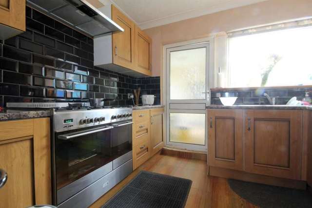  Image of 4 bedroom Semi-Detached house for sale in New Park Drive Hemel Hempstead Industrial Estate Hemel Hempstead HP2 at New Park Drive  Hemel Hempstead, HP2 4QL