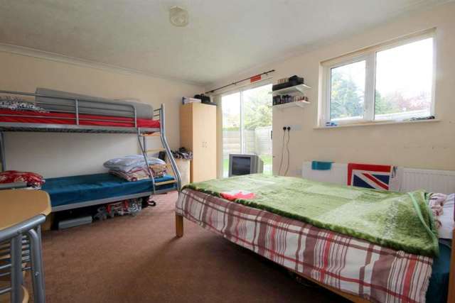  Image of 4 bedroom Semi-Detached house for sale in New Park Drive Hemel Hempstead Industrial Estate Hemel Hempstead HP2 at New Park Drive  Hemel Hempstead, HP2 4QL