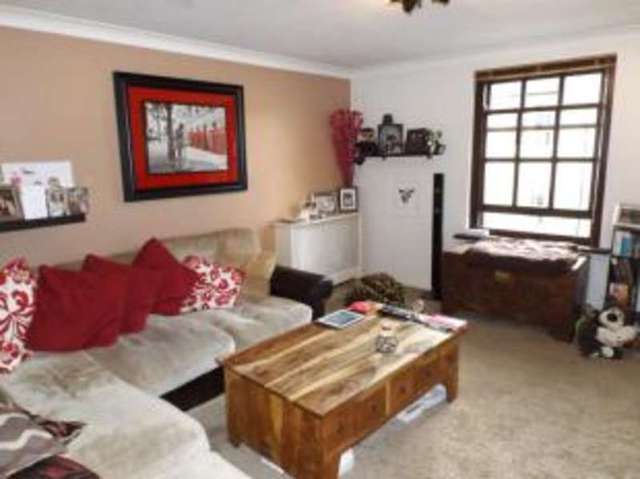  Image of 2 bedroom Flat for sale in New Walk Totnes TQ9 at New Walk Totnes Totnes, TQ9 5YY