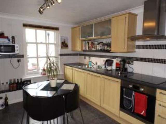  Image of 2 bedroom Flat for sale in New Walk Totnes TQ9 at New Walk Totnes Totnes, TQ9 5YY