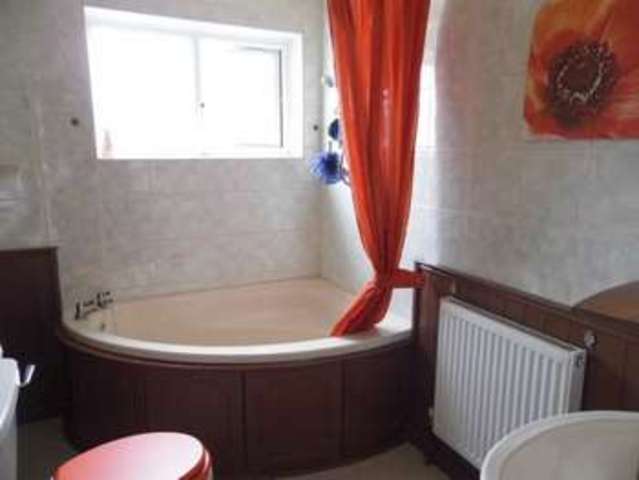  Image of 3 bedroom Terraced house for sale in Newmarket Road Bulwell Nottingham NG6 at Nottingham Nottinghamshire Nottingham, NG6 8TX
