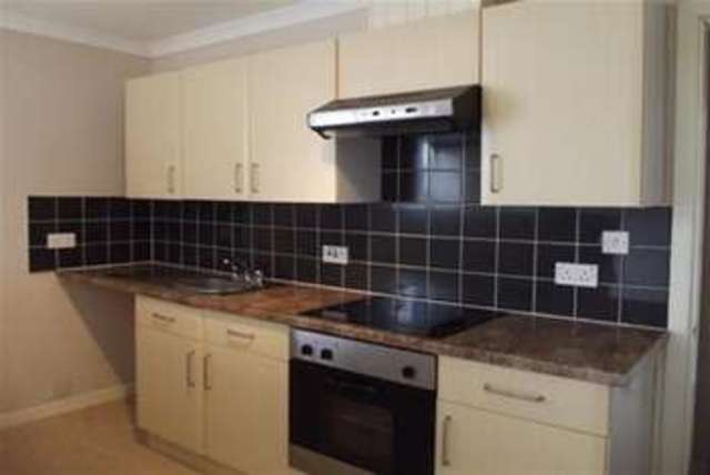  Image of 1 bedroom Flat to rent in Queen Street Newton Abbot TQ12 at Newton Abbot, TQ12 2AU