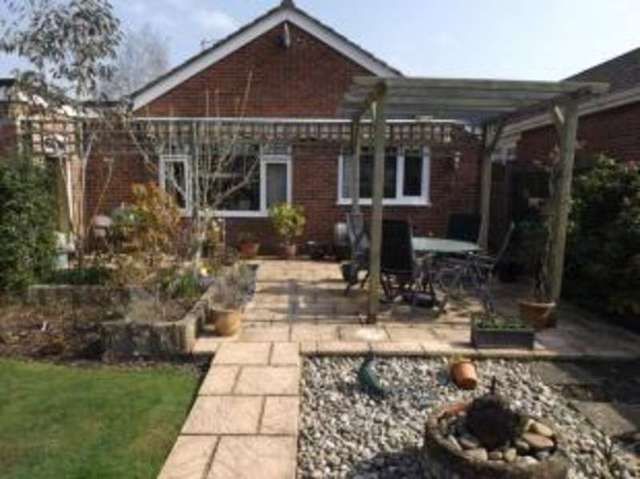  Image of 3 bedroom Bungalow for sale in Cedar Crescent North Baddesley Southampton SO52 at North Baddesley Southampton North Baddesley, SO52 9FT