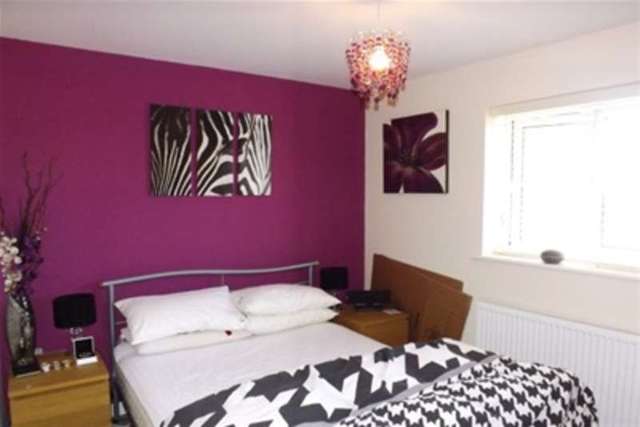  Image of 3 bedroom Detached house to rent in Dyson Road Blunsdon Swindon SN25 at Swindon, SN25 2PH