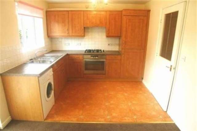  Image of 3 bedroom Semi-Detached house to rent in Northfield Drive South Kirkby Pontefract WF9 at Pontefract, WF9 3TD