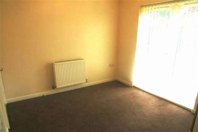  Image of 3 bedroom Semi-Detached house to rent in Northfield Drive South Kirkby Pontefract WF9 at Pontefract, WF9 3TD