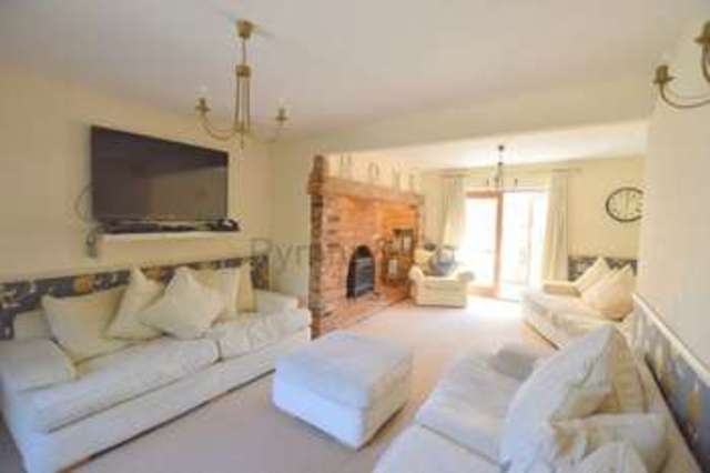  Image of 4 bedroom Property for sale in Norwich Road Wroxham Norwich NR12 at 199 Norwich Road Wroxham Norwich, NR12 8RZ