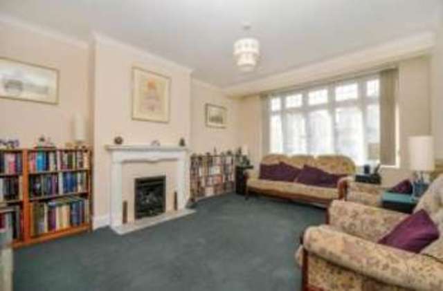  Image of 4 bedroom Semi-Detached house for sale in Oak Grove West Wickham BR4 at West Wickham Kent West Wickham, BR4 0QP
