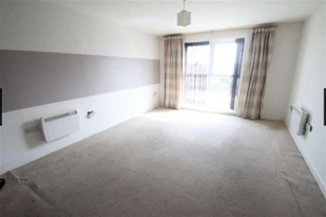  Image of 2 bedroom Flat to rent in Kenway Southend-on-Sea SS2 at Southend-on-Sea, SS2 5DZ