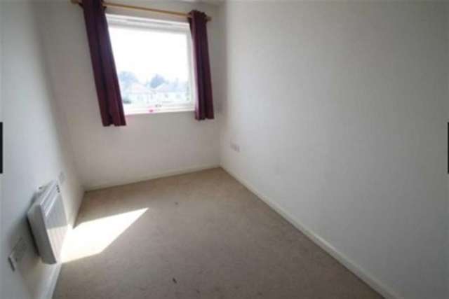  Image of 2 bedroom Flat to rent in Kenway Southend-on-Sea SS2 at Southend-on-Sea, SS2 5DZ