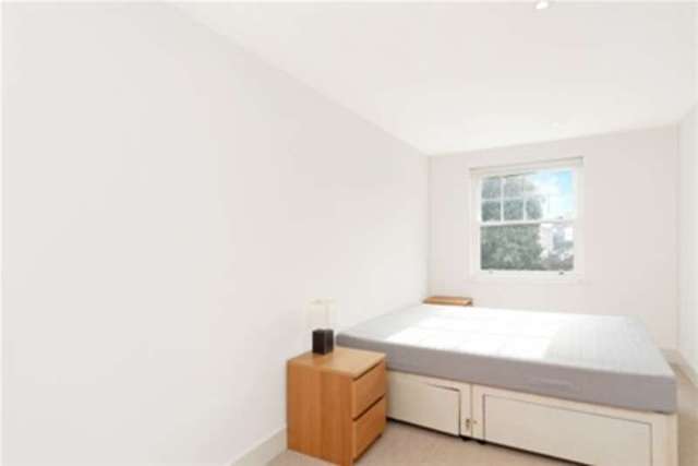  Image of 2 bedroom Flat to rent in Oatlands Chase Weybridge KT13 at Weybridge, KT13 9SA