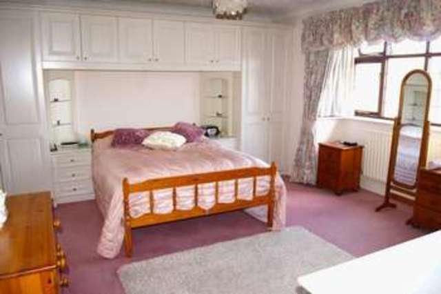  Image of 4 bedroom Detached house for sale in Broadoaks Darland Lane Rossett Wrexham LL12 at Darland Lane  Wrexham, LL12 0FA